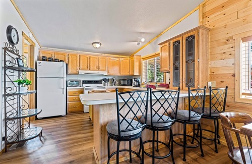 Stanley Kabine | Stanley Stays - The Ponderosa Pine Cabin