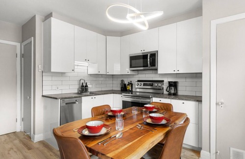 Rosemont-La Petite-Patrie Wohnung | Star Pop Art | Chic & vibrant 1 BR FREE PARKING