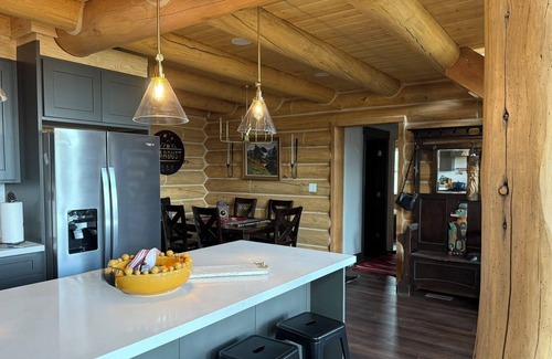 Helper Kabine | Stardust Chalet Luxe Cabin Escape @ Scofield Reservoir with lake view