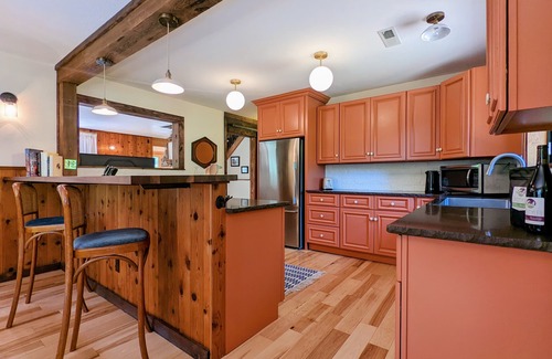 Gaston Haus | Starlight Lodge with Private Pool & Game Room