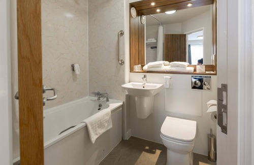 Penparcau Hotel | Starling Cloud, Aberystwyth by Marston’s Inns