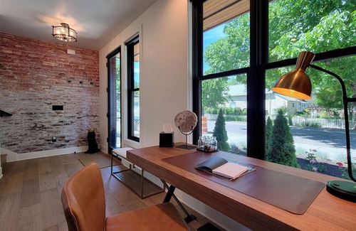 Jacksonville Haus | Station House Suite A