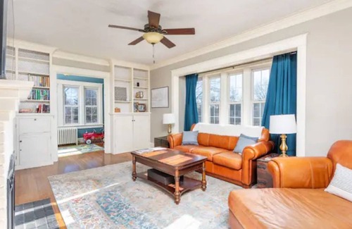 Staunton Haus | Staunton Storybook House