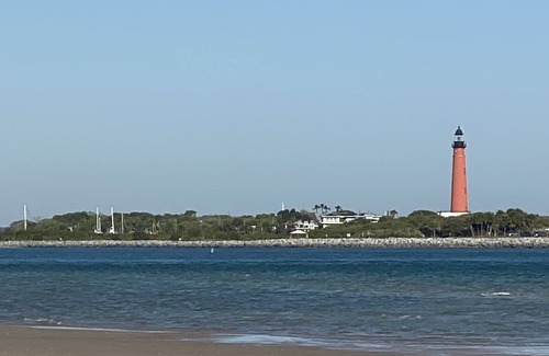 Boardwalk Haus | Stay by the Beach