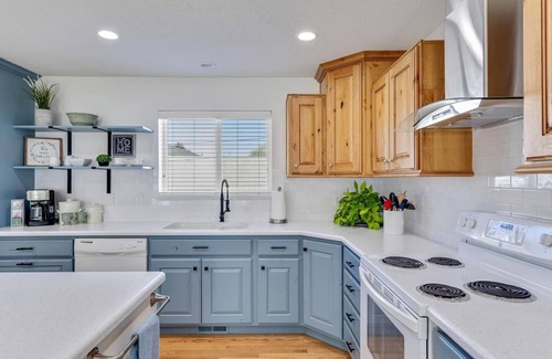 Orem Haus | Stay & Gather in Luxury! So close to Everything!