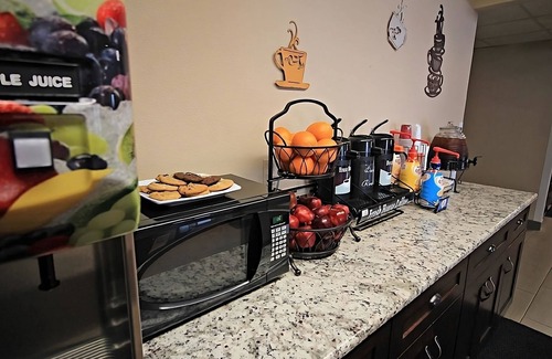 Tri-Cities Resort | Stay in Comfort in Kennewick, WA! 2 Family-friendly Units w/ Complimentary BFast