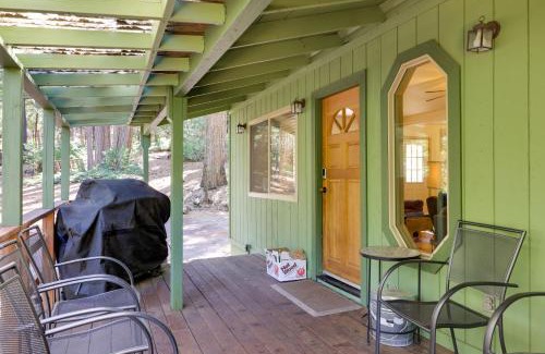 Glencoe Haus | Stay Near Big Trees, Bring Your Pets Arnold Cabin