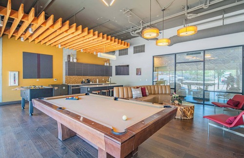 Evans Churchill Wohnung | Stay Near DT PHX| Balcony,W/D,Pool,Gym,Parking