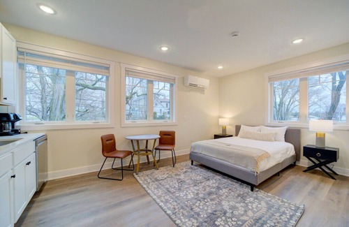 Nelson Hotel | Stay on Clay - Suite #2