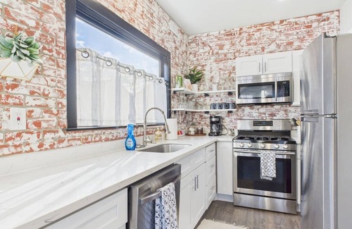 Albany Haus | Stay right downtown at a historical updated property