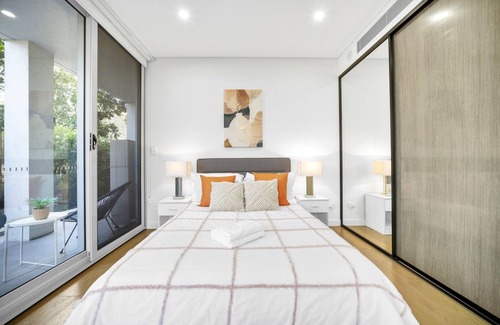 Lidcombe Wohnung | Stay Steps from Olympic Park | Spacious 3-Bedroom