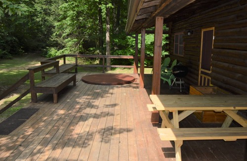 Elkins Kabine | RIVERFRONT! WHIRLPOOL ! Privatgelände. Haustierfreundlich. Volles Personal