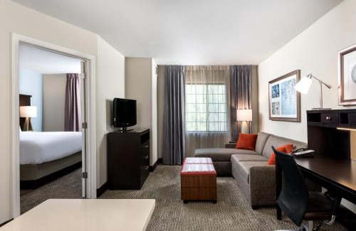 Chantilly Hotel | Staybridge Suites Chantilly Dulles Airport by IHG