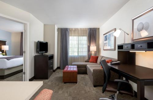 Chantilly Hotel | Staybridge Suites Chantilly Dulles Airport by IHG