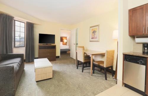 Reno/Tahoe Airport Hotel | Staybridge Suites Reno Nevada by IHG