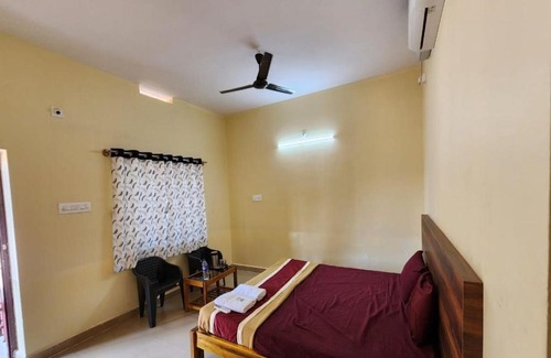 Murudeshwara Hotel | STAYMAKER Murdeshwar Beach Residency