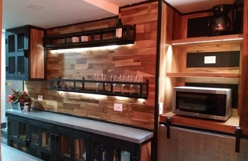 La Florida Eigentumswohnung | Stellar Stay in Wonderful Seclusion - Barrio Provenza