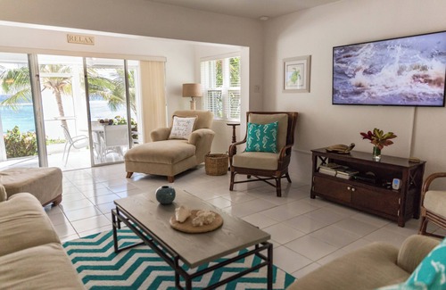 Savannah Eigentumswohnung | Step Out on Sand! Beach Home with Amazing Patio and Ocean Views!