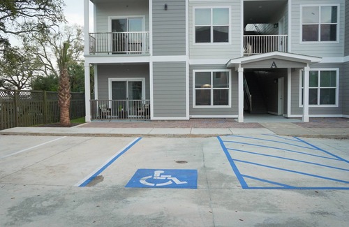 Biloxi Wohnung | VERKAUF! ♥ ️BEACH GETAWAY ♥ ️ | SCHLAFEN 3 W / W + D & TP!