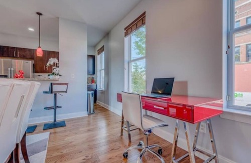 Downtown Memphis Haus | Steps 2 Nightlife Rooftop Deck View Private Garage