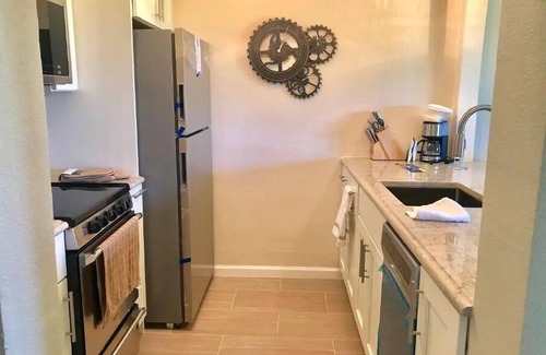 Port Canaveral Eigentumswohnung | Steps away from the iconic beach at Cocoa Beach FL