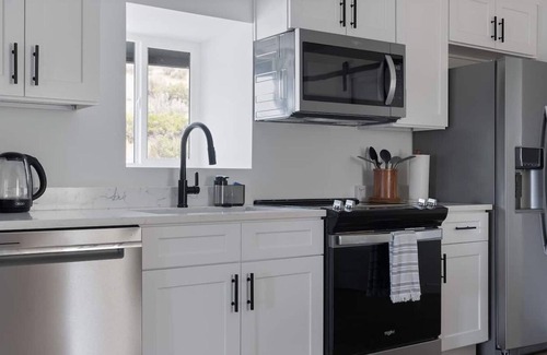Soap Lake Haus | Steps from The Beach