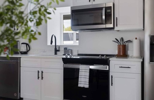 Soap Lake Haus | Steps from The Beach