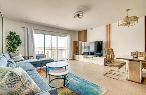 South Patrick Shores Wohnung | Steps to Ocean Satellite Beach Condo with Balcony