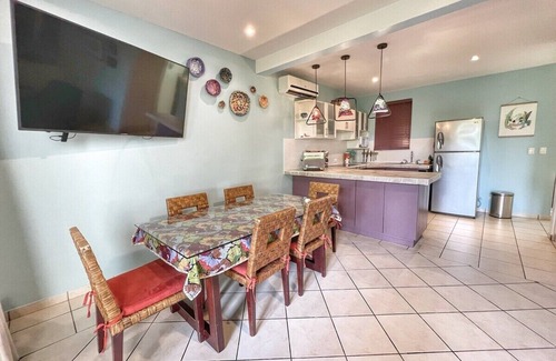 Coco Sunset Hills Eigentumswohnung | Steps to Pool - 200Mbps Internet - Walk to Beach