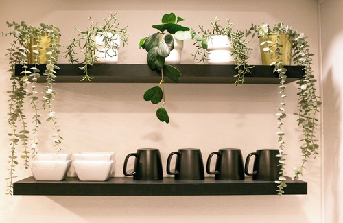 Palm Desert Eigentumswohnung | Steps to pool with Mountain Views!