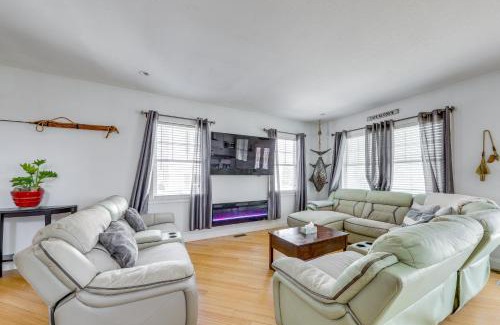 York Beach Haus | Steps to Short Sand Beach Retreat with Game Room!