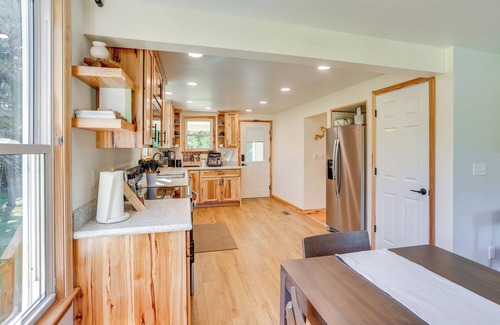Dauphin Haus | Steps to Susquehanna River: Hot Tub Hideaway!