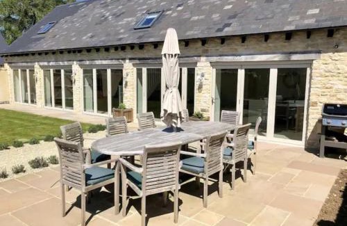 Condicote Haus | Stone Barn, contemporary barn conversion