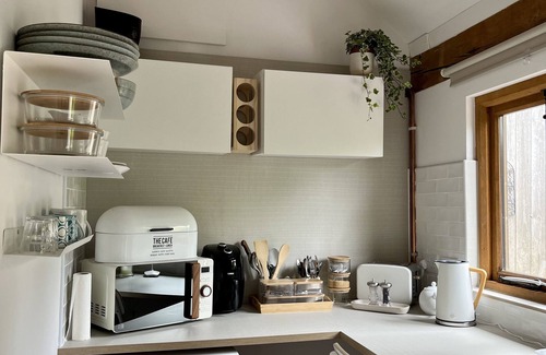 Saint Briavels Wohnung | Stone-built, modernised, well-equipped courtyard studio in village location