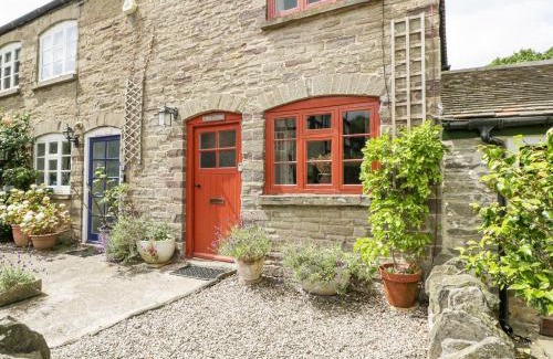 Weobley Haus | Stone Cottage
