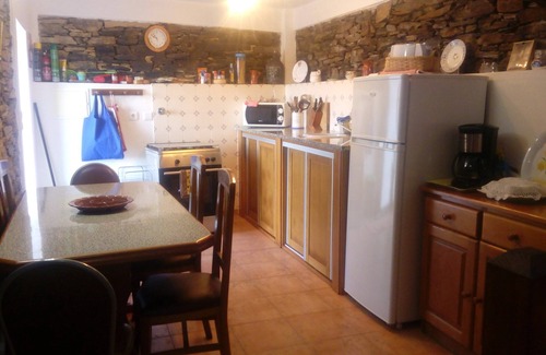 Arganil Haus | Steinhaus am Rande des ruhigen Dorfes Bocado, Arganil 7km