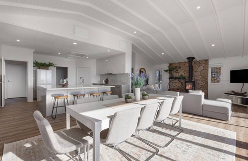 Mansfield Haus | Stoneleigh Rise - Mansfield - Sleeps 12
