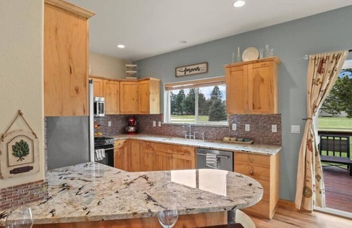 Blanchard Haus | Stoneridge Retreat: Golf Course Views & Mountain Escape