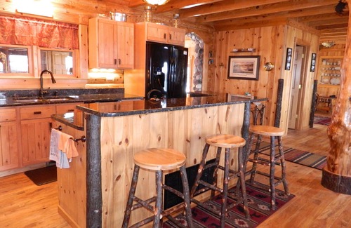 Cheboygan Kabine | Straße von Mackinac Log Lodge - Mackinaw City