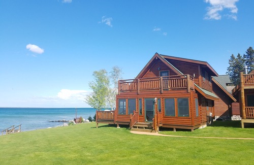 Cheboygan Kabine | Straße von Mackinaw Blockhaus. Spektakuläre Aussicht auf Mackinac Island! Kajaks inkl