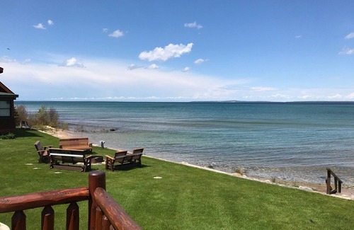 Cheboygan Kabine | Straße von Mackinaw Blockhaus. Spektakuläre Aussicht auf Mackinac Island! Kajaks inkl