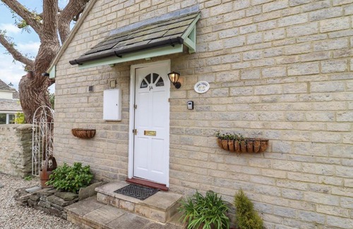 Cricklade Haus | Straw Cottage