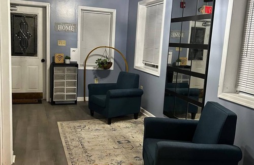 Warfordsburg Kabine | Streamside Haven at 70 Acres Valley Retreat