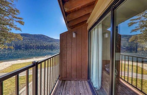 Truckee Eigentumswohnung | Striking King Studio w/Partial Lake View #242 at Donner Lake Village