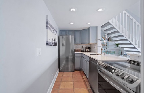 Jupiter Bed & Breakfast | Stroll to beach charming coastal living at its finest close to Jupiter Hotspots