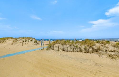 Ocean Grove Wohnung | Stroll to Ocean Grove Boardwalk and Beach Sleek Apt