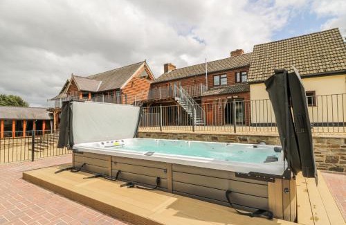 Tirabad Haus | Stud Farm House