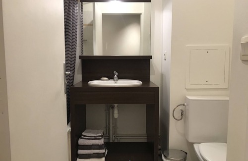 Montevrain Wohnung | Studio 150m from RER A-Val d'Europe. Disney/Paris
