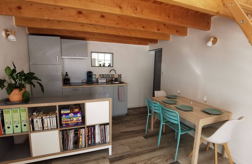 La Couronne Haus | Studio 2/4 persons near beaches with large garden