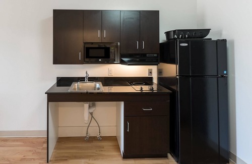 Sparks Hotel | Studio 6 Mccarran, NV - Sparks - Tahoe - Reno Industrial Center